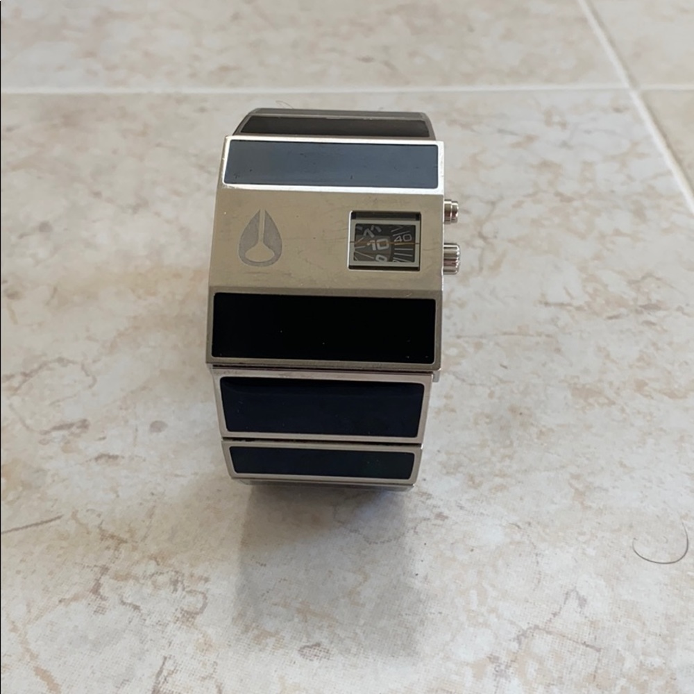 Nixon watch